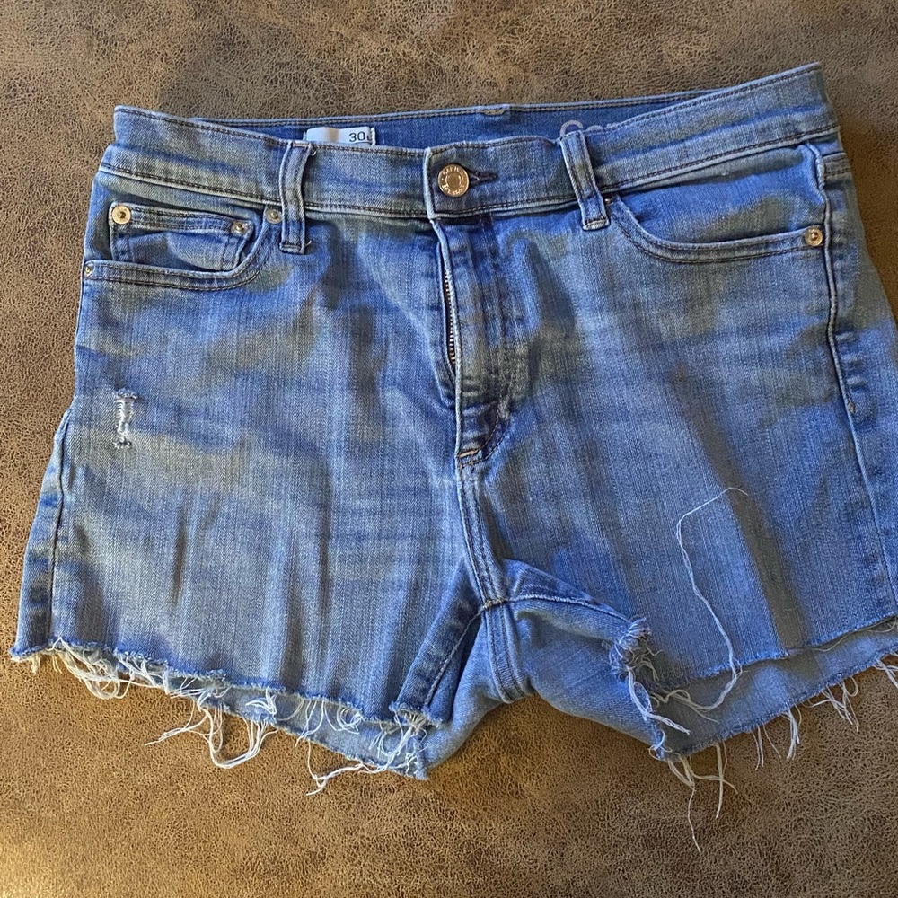 Women’s Gap 30” Resolution Slim Straight Denim Jean Shorts